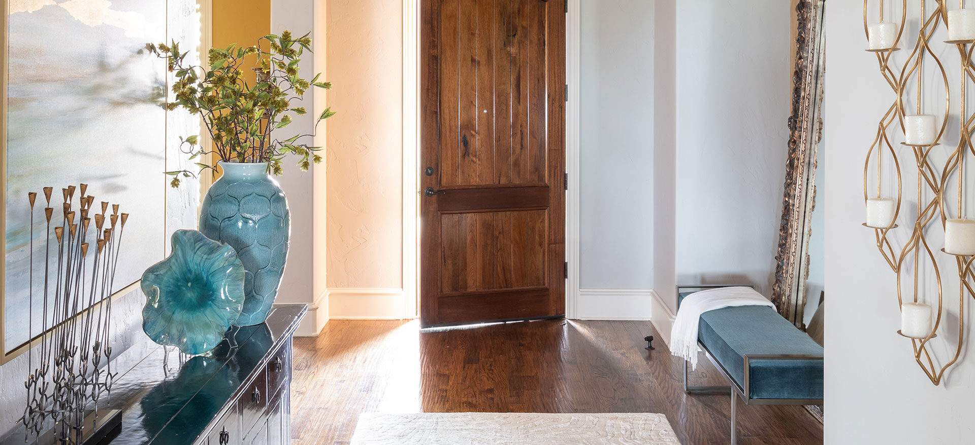 How to Decorate Your Entryway